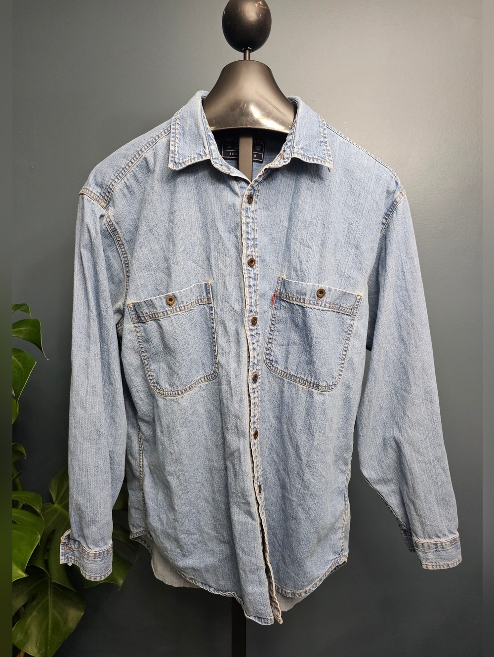Vintage 1990s Levis Denim Long Sleeve Button Up Jean Shirt size small